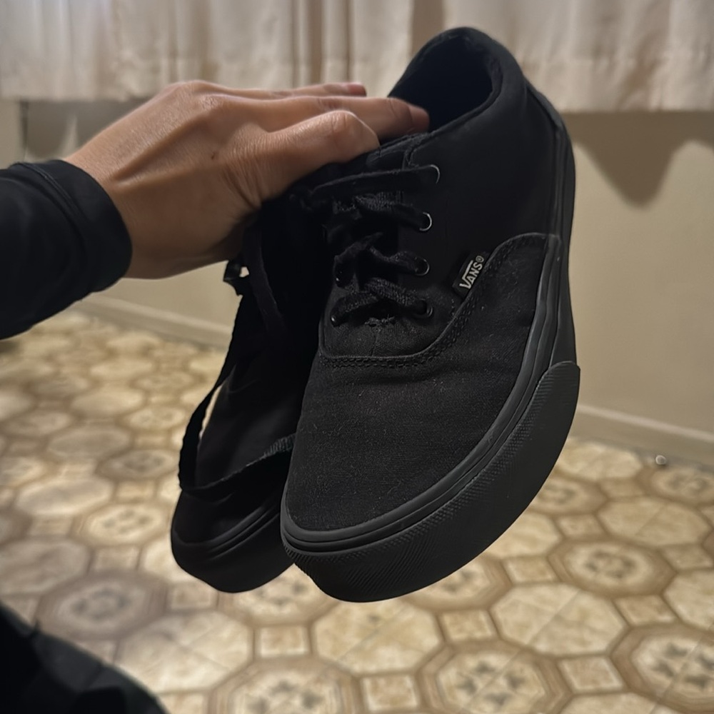 Van size 4 kids boys good condition